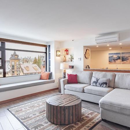 Carleton Lodge By Outpost Whistler Extérieur photo