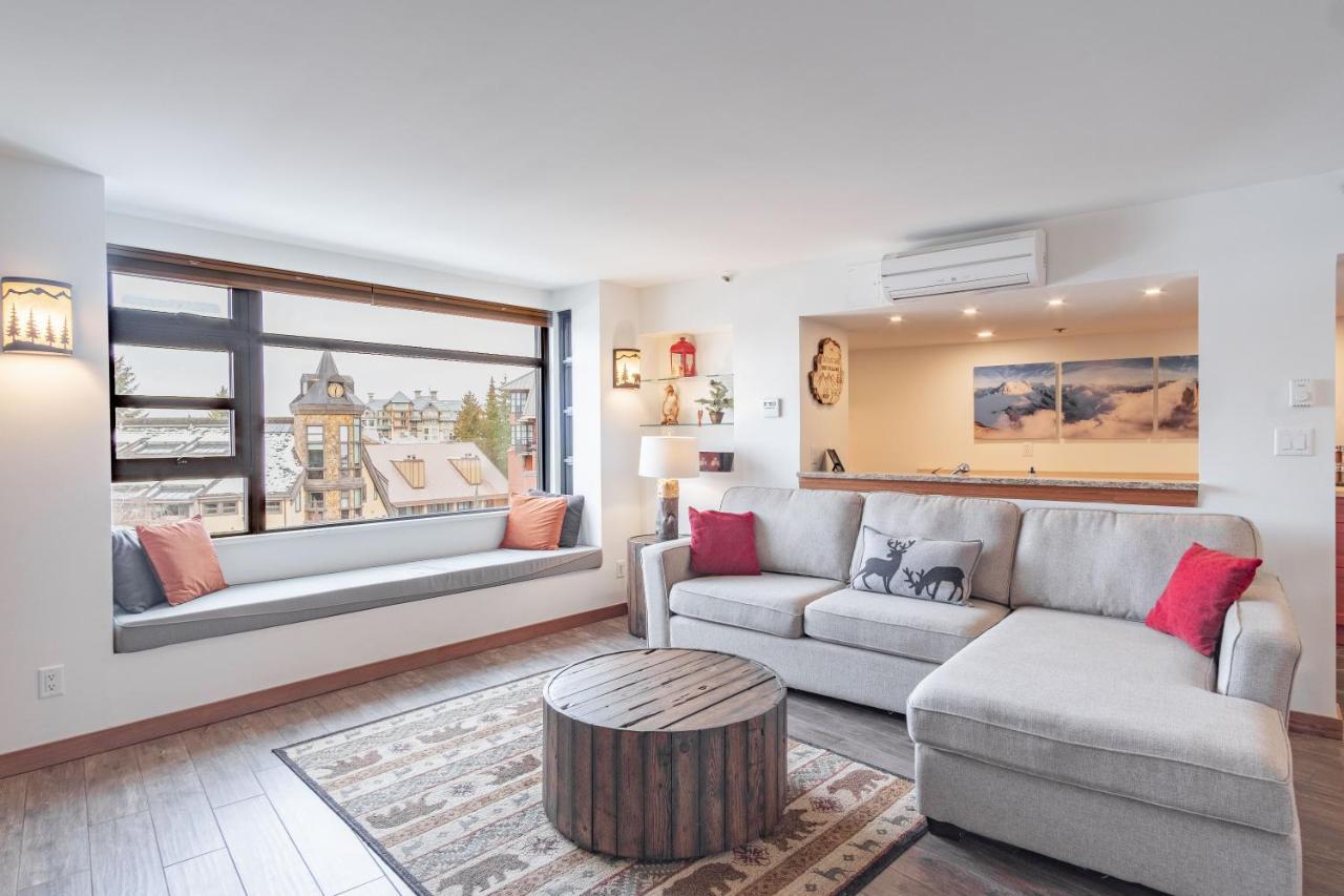 Carleton Lodge By Outpost Whistler Extérieur photo