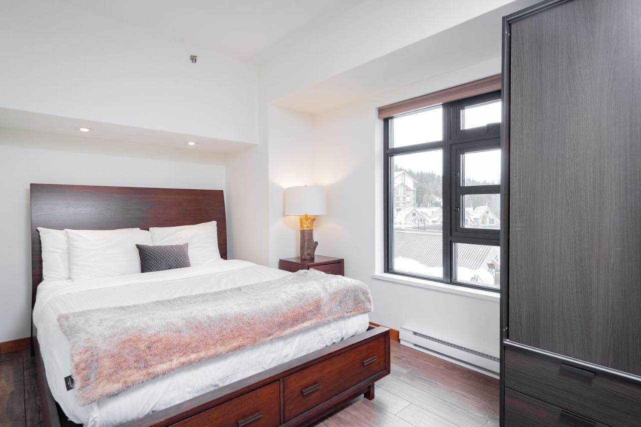 Carleton Lodge By Outpost Whistler Extérieur photo